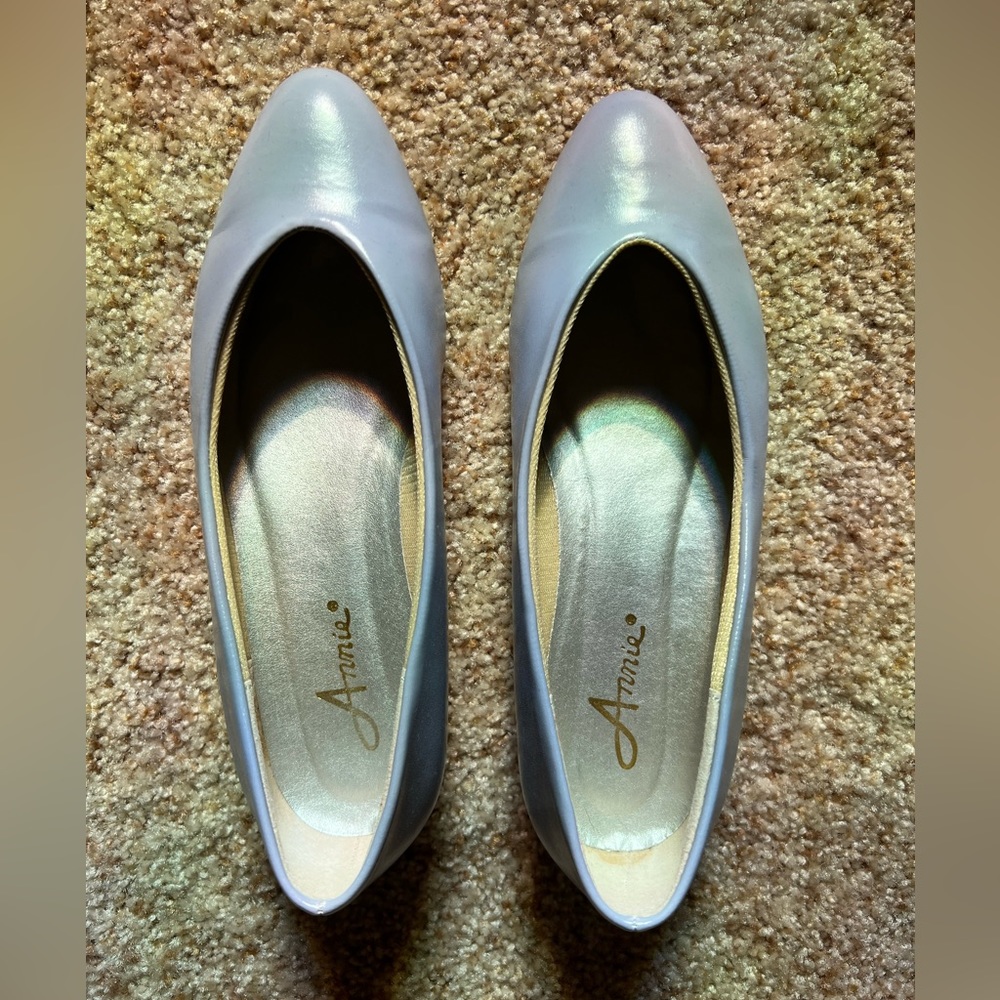 Vintage Periwinkle Daisy Duck Flats